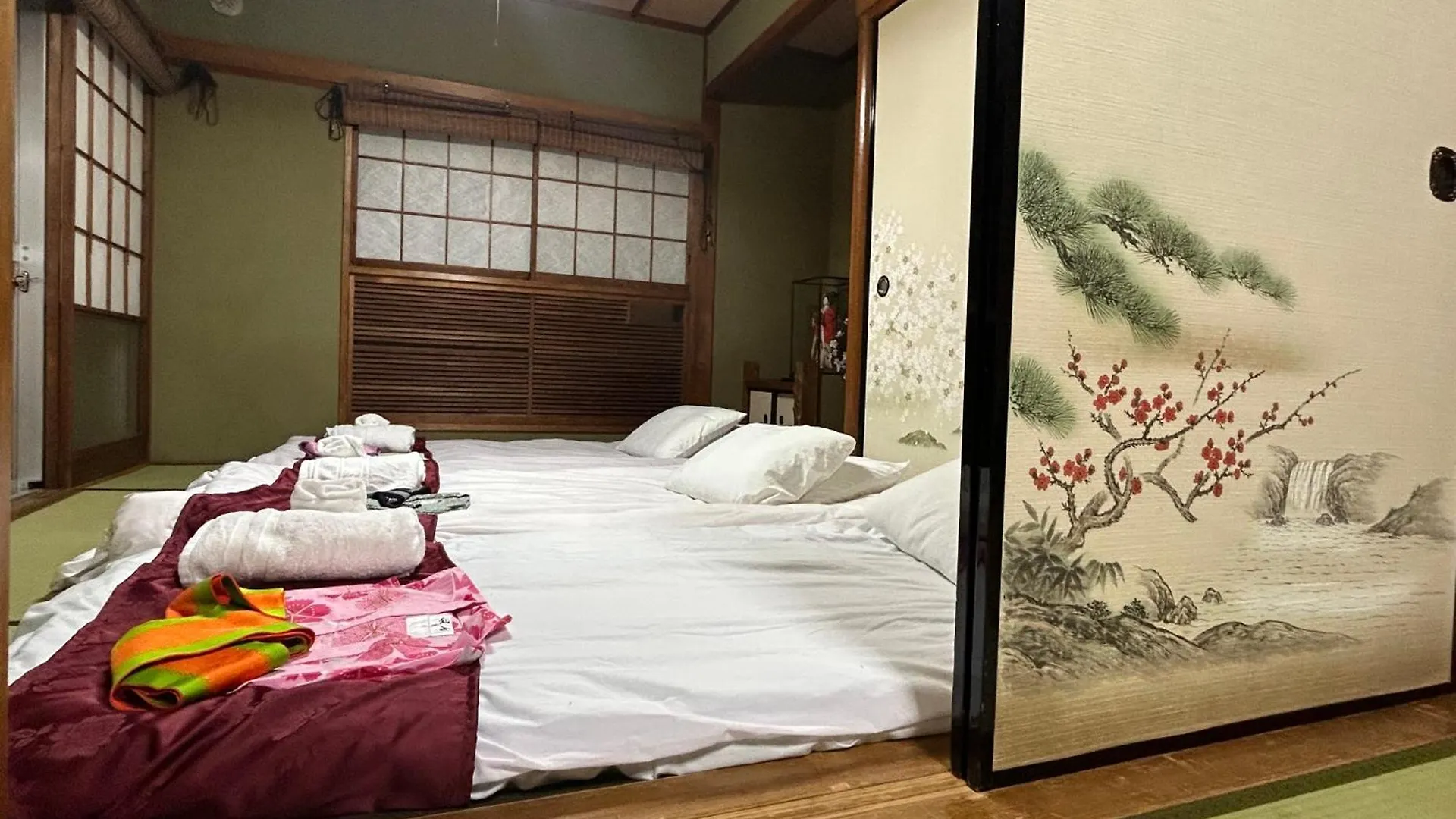新宿•新大久保徒歩8分日本庭園の宿 Tokyo 0*,  Japan